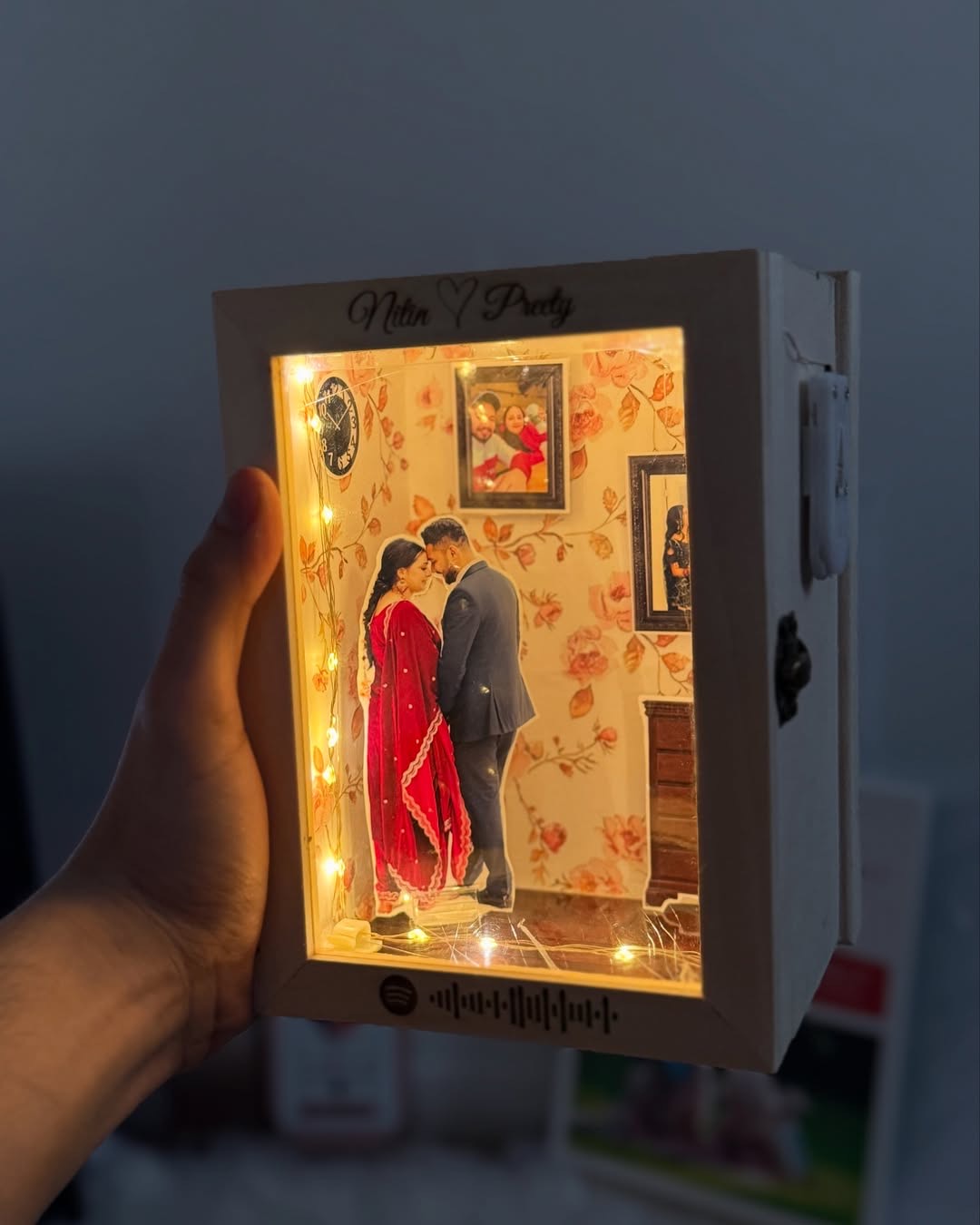 Miniature Frame (Closed Concept) - Image 3